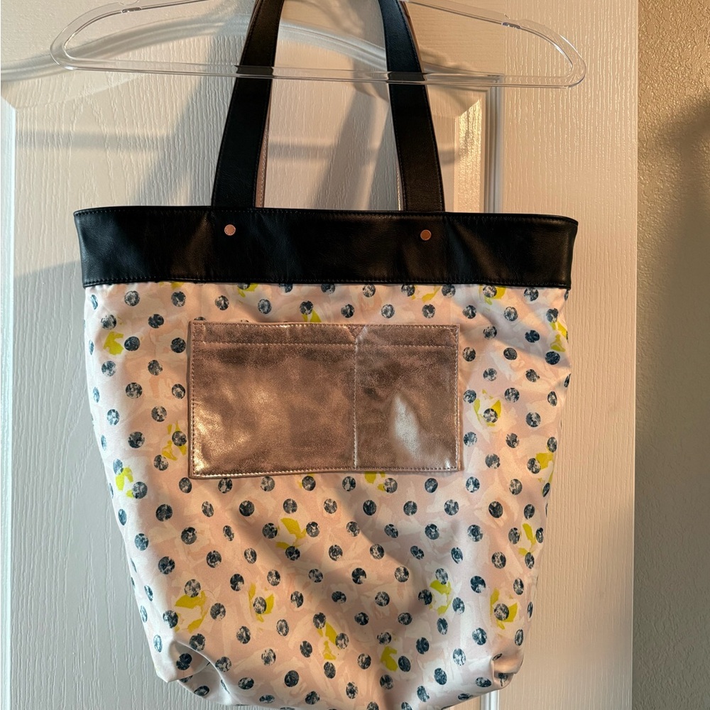 Lululemon Reversible Mantra Tote Bag - Picture 5 of 5